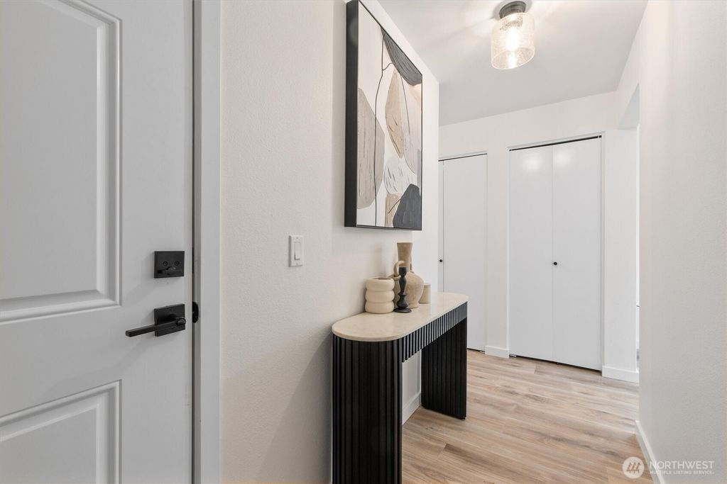 Photo of 12904 126th Court NE #J-301, Kirkland, WA 98034 (MLS # 2480330)