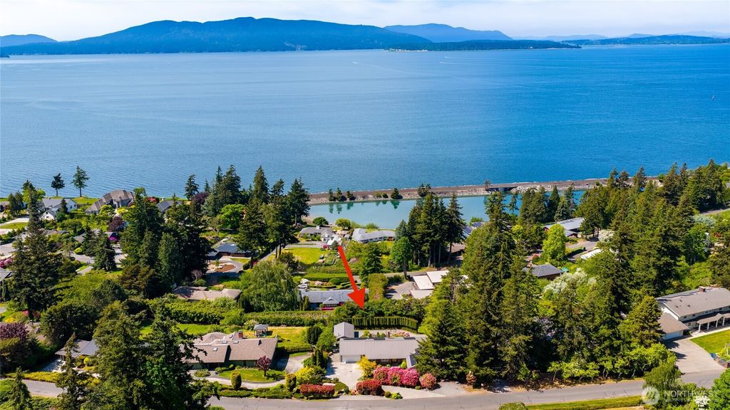 Photo of 418 Briar Road RD, Bellingham, WA 98225 (MLS # 2523732)