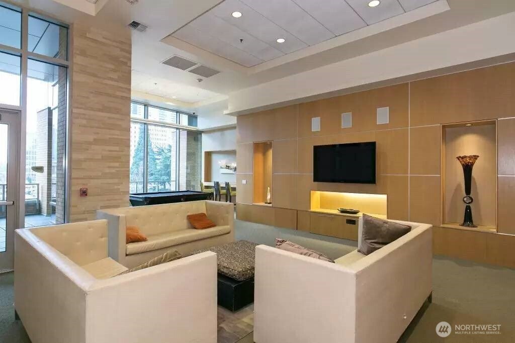 Photo of 10610 NE 9th Street Pl #1202, Bellevue, WA 98004 (MLS # 2591796)
