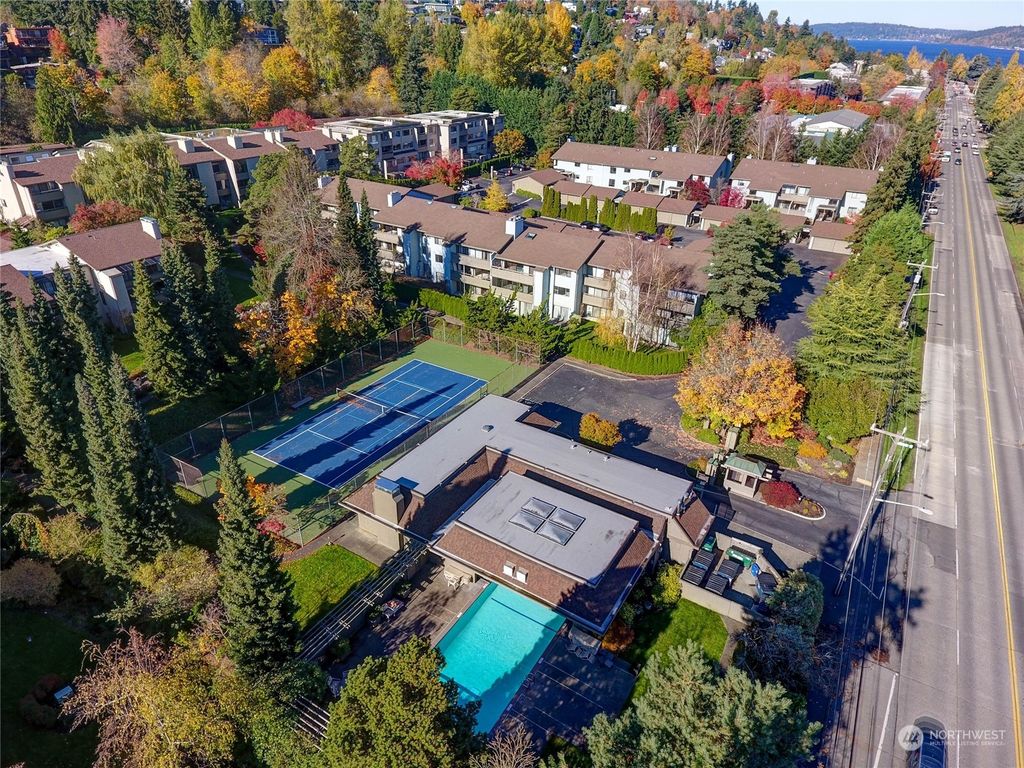 Photo of 5845 NE Park Point Drive #G203, Seattle, WA 98115 (MLS # 2000313)