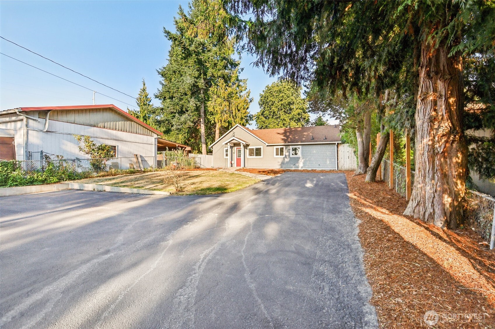 8015 Yakima Ave.