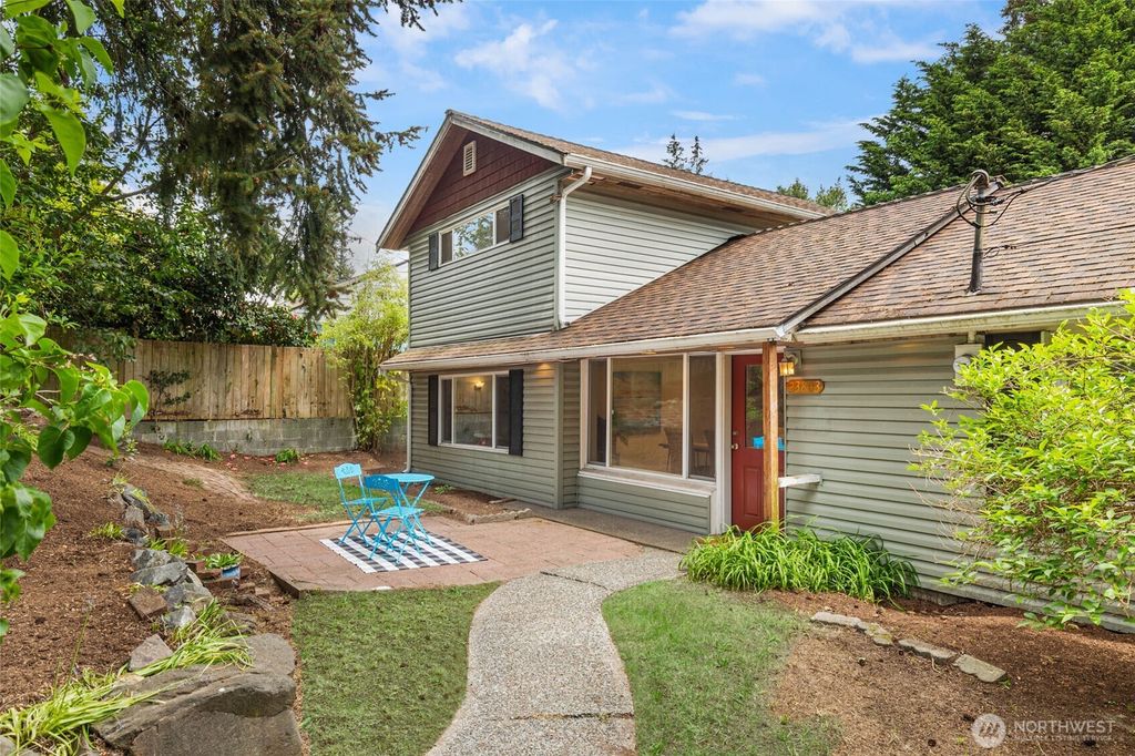 Photo of 23803 56th Avenue W, Mountlake Terrace, WA 98043 (MLS # 2520042)