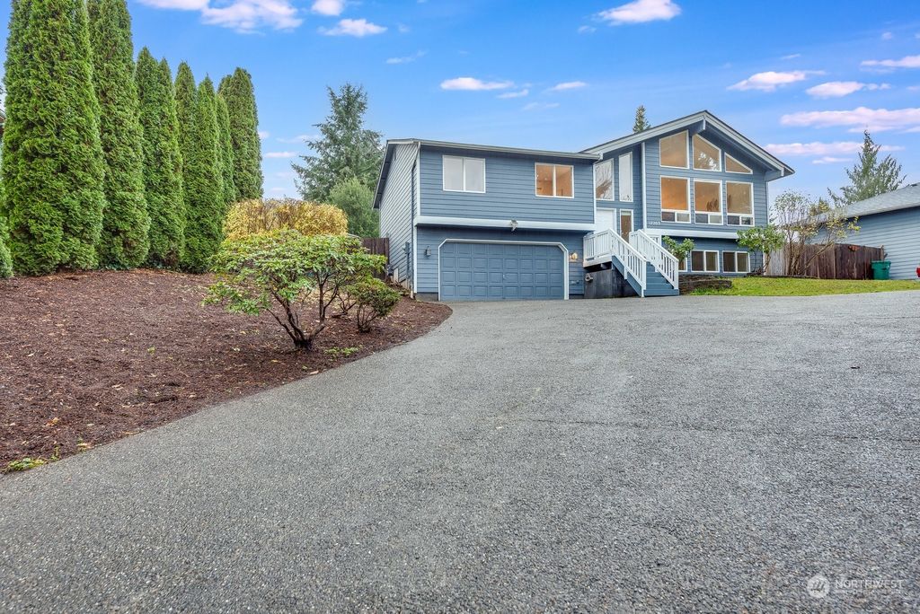 Photo of 12203 28th Place NE, Lake Stevens, WA 98258 (MLS # 2311197)