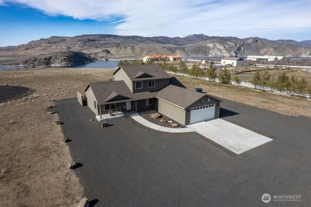 Photo of 44430 Lupine Drive N, Wilbur, WA 99185 (MLS # 2482185)