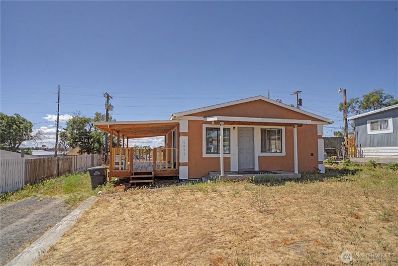 9871 Highland Drive NE