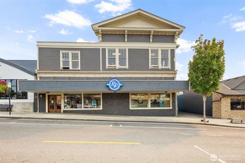 Photo of 542 Main Street, Edmonds, WA 98020 (MLS # 2507315)