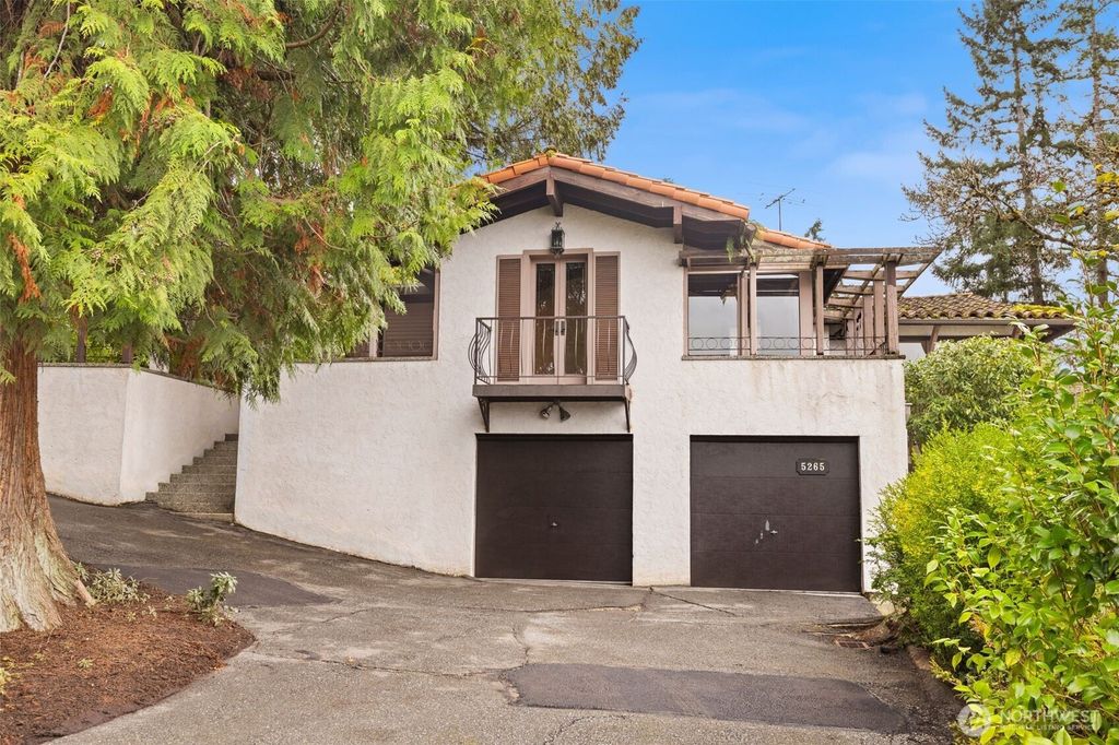 Photo of 5265 West Mercer Way, Mercer Island, WA 98040 (MLS # 2469842)