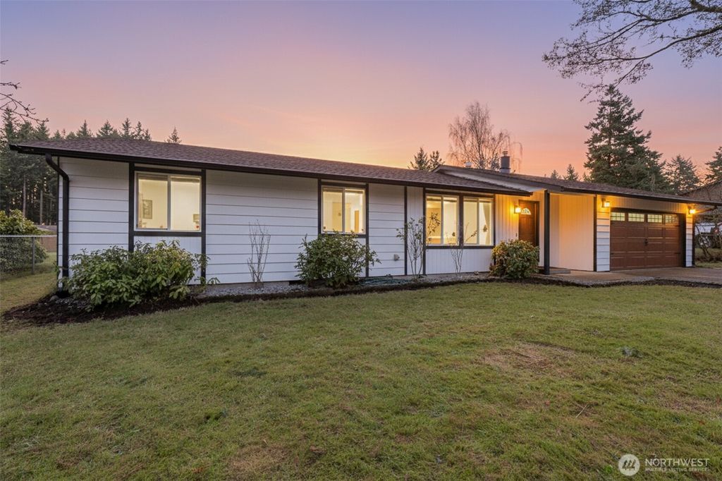 Photo of 8608 9th Way SE, Lacey, WA 98503 (MLS # 2464227)