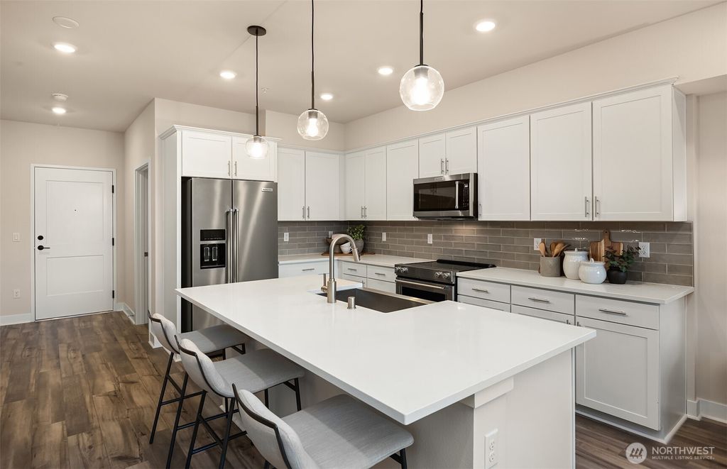 Photo of 6901 NE 184th Lane #108, Kenmore, WA 98028 (MLS # 2479852)