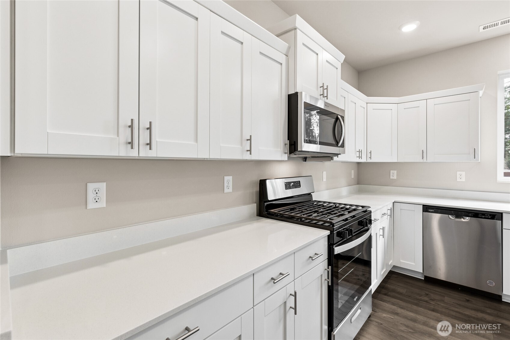 4035 Hyde Loop NE 112