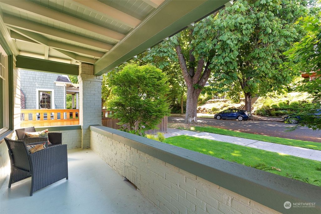 Photo of 360 Wheeler Street, Seattle, WA 98109 (MLS # 2130357)