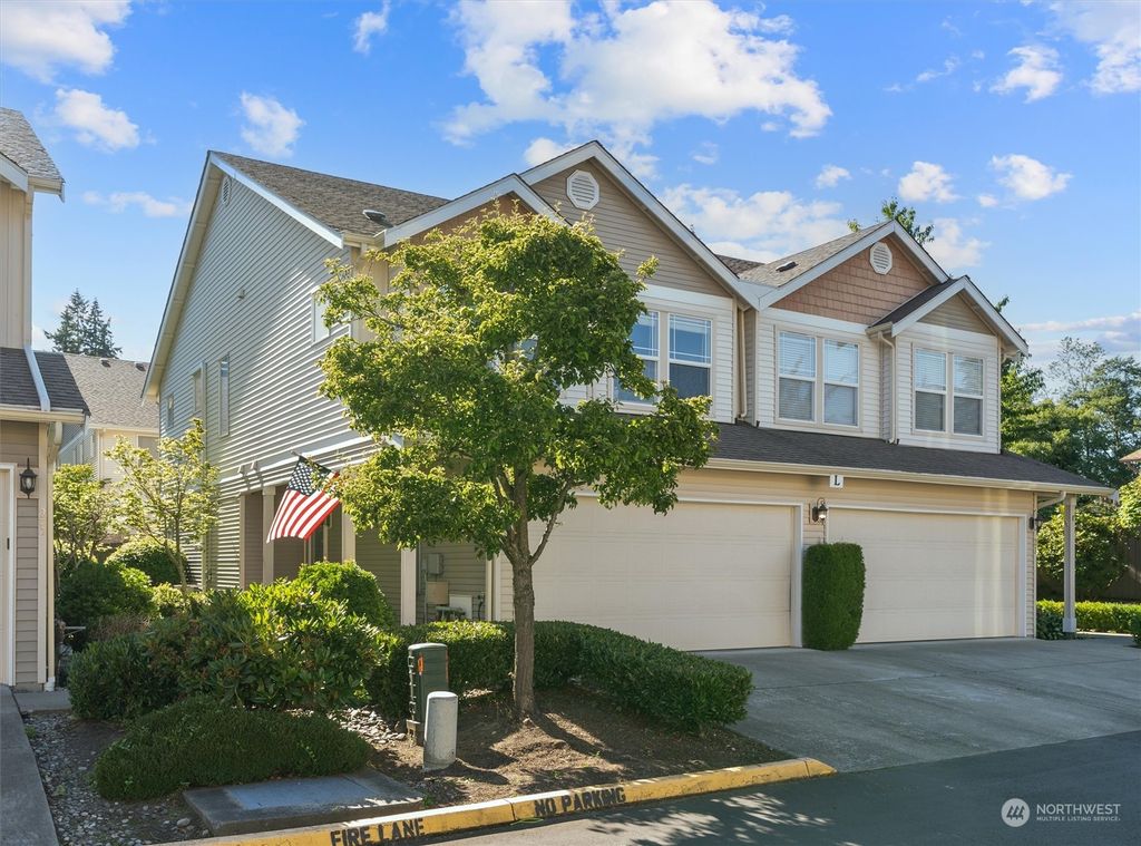 Photo of 15405 35th Ave Ave W #L24, Lynnwood, WA 98087 (MLS # 2261441)