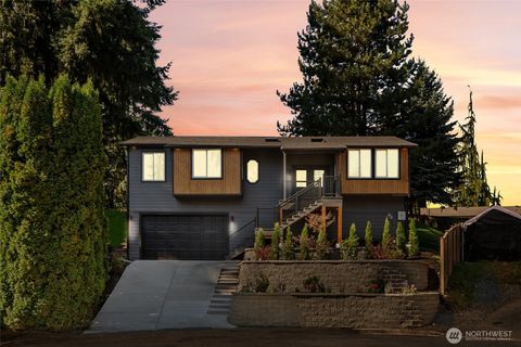 Photo of 19116 34th Dr SE Dr, Bothell, WA 98012 (MLS # 2441111)