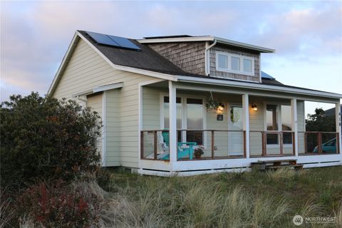418 N Spinnaker Street, Ocean Shores, WA 98569 - MLS#: 2362112