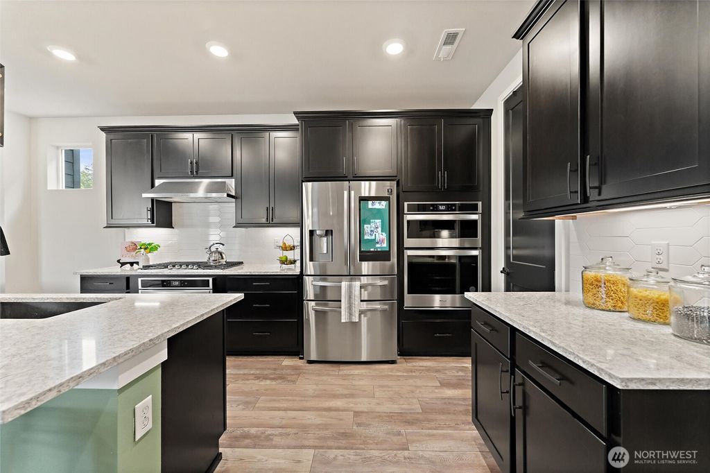 Photo of 33260 Glacier Avenue SE, Black Diamond, WA 98010 (MLS # 2429713)