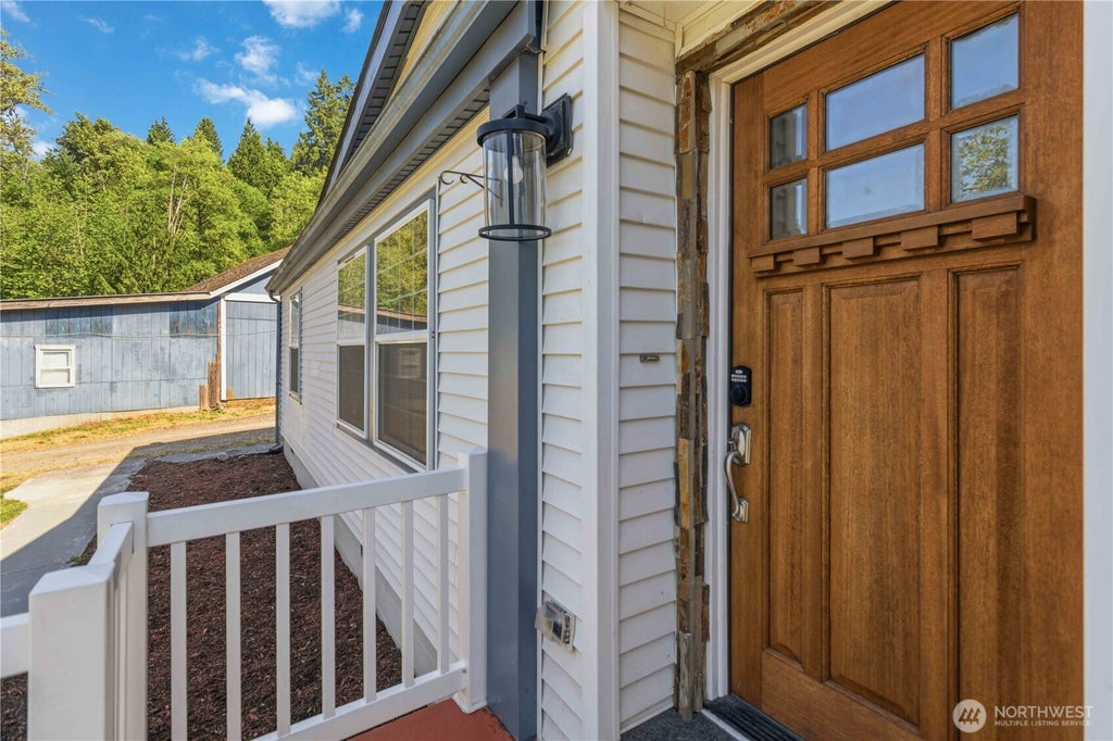 Photo of 101 Red Row Road, Kelso, WA 98626 (MLS # 2544170)