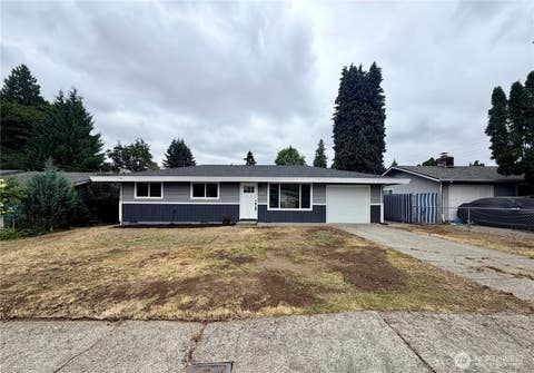 Photo of 1109 27th Street SE, Auburn, WA 98002 (MLS # 2558547)