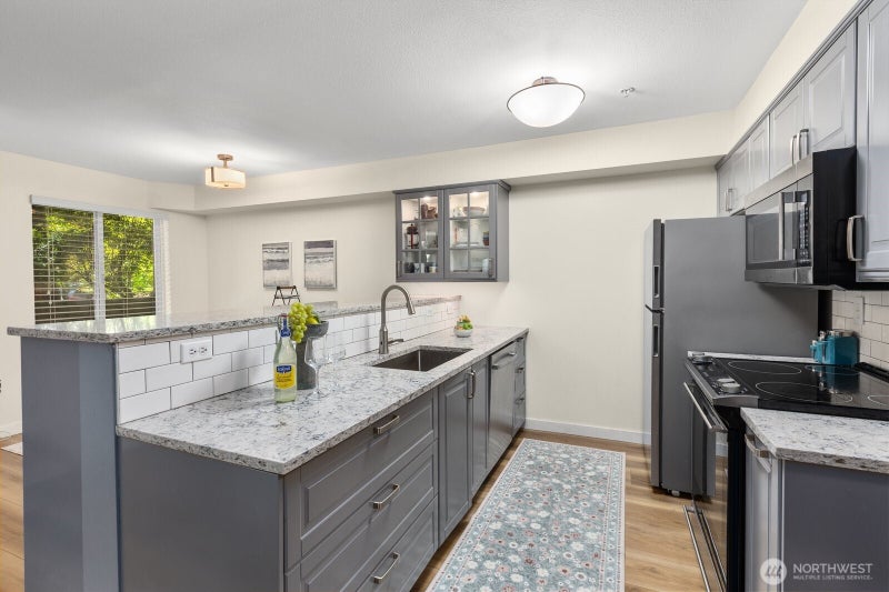 5501 Lakemont Boulevard SE 102
