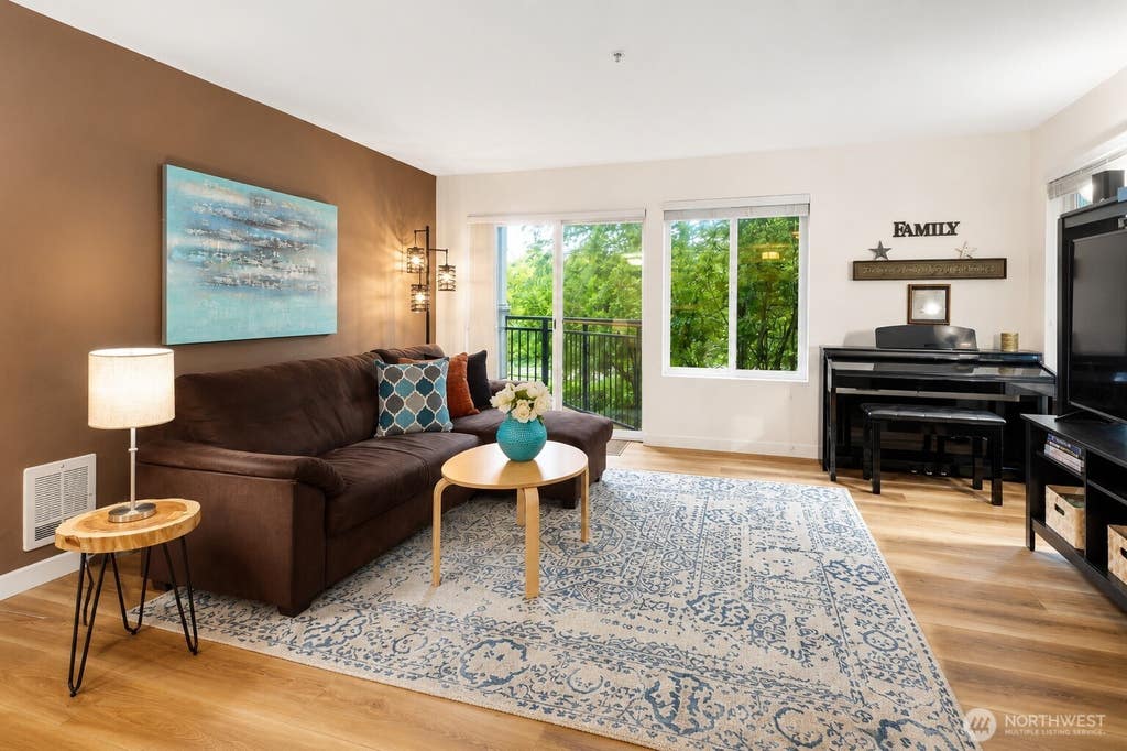 Photo of 5501 Lakemont Boulevard SE #102, Bellevue, WA 98006 (MLS # 2543529)
