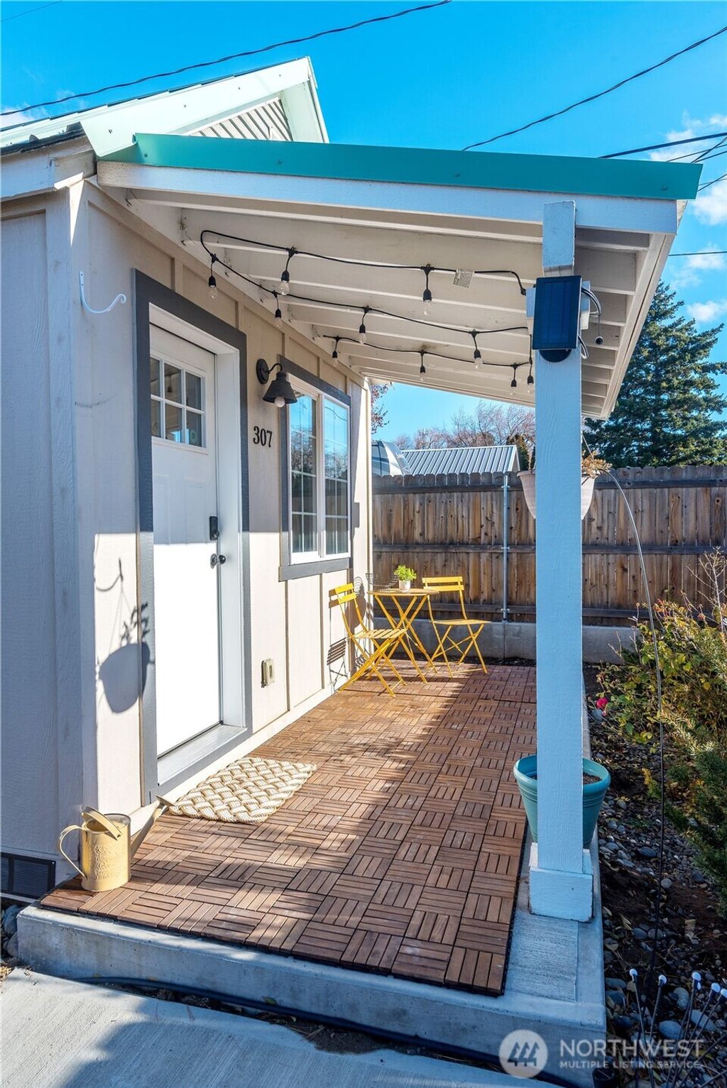 Photo of 307 W 2nd Avenue, Kittitas, WA 98934 (MLS # 2455795)