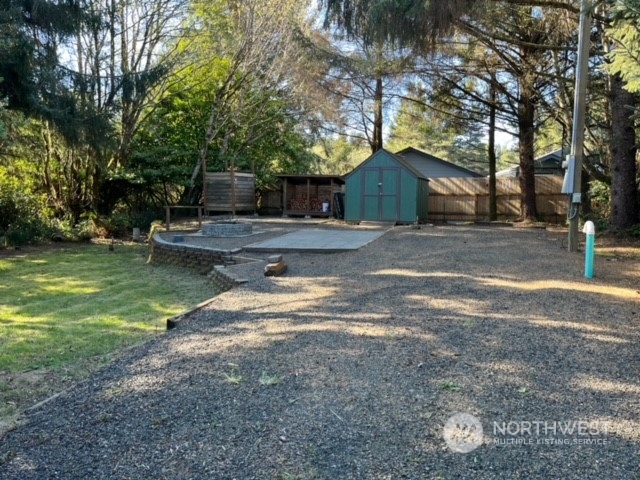 185 N Narwhal Loop NW