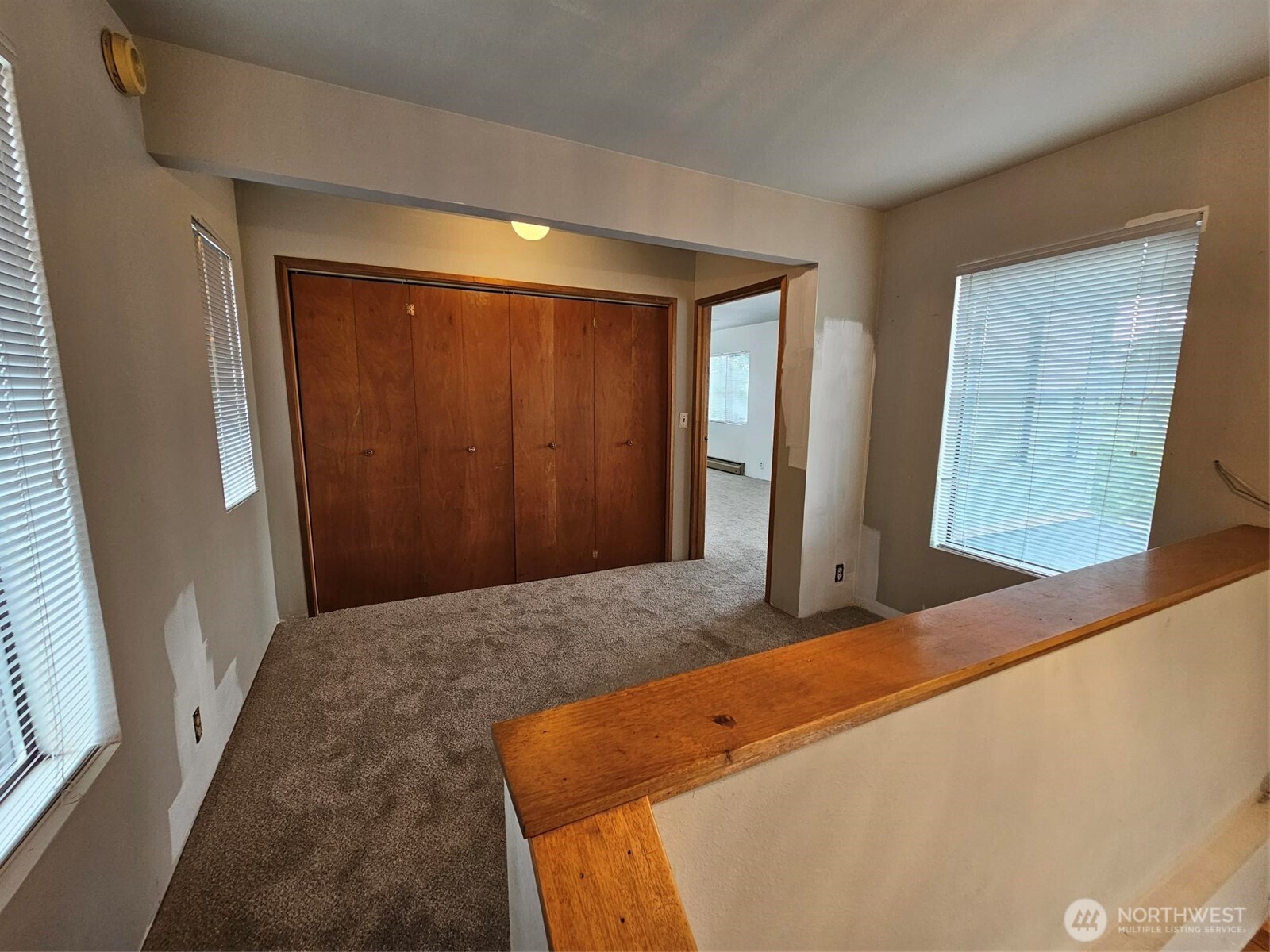 Seattle, Washington 98126, United States, 3 Bedrooms Bedrooms, ,2 BathroomsBathrooms,Residential,Pending,206375