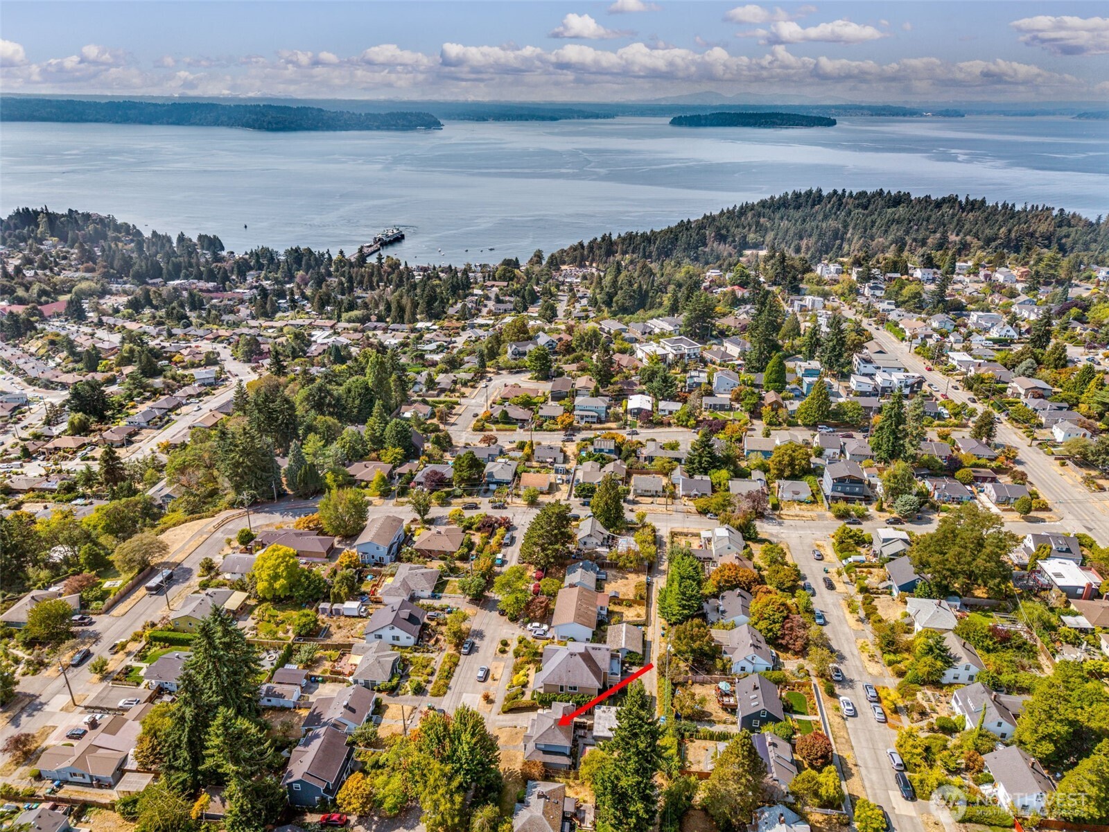 Seattle, Washington 98126, United States, 3 Bedrooms Bedrooms, ,2 BathroomsBathrooms,Residential,Pending,206375