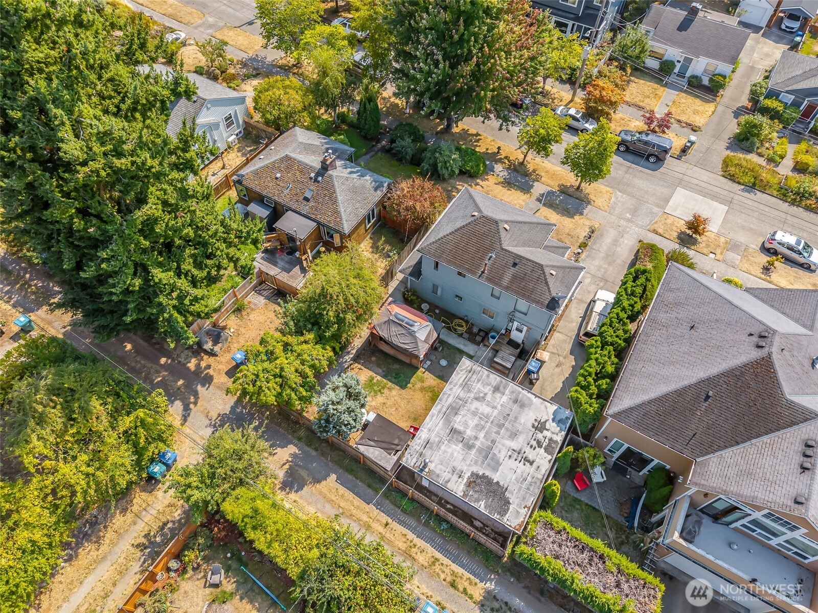 Seattle, Washington 98126, United States, 3 Bedrooms Bedrooms, ,2 BathroomsBathrooms,Residential,Pending,206375