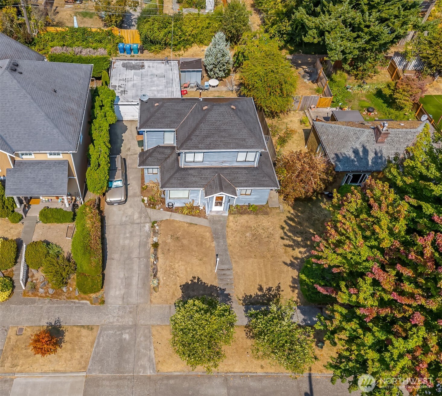 Seattle, Washington 98126, United States, 3 Bedrooms Bedrooms, ,2 BathroomsBathrooms,Residential,Pending,206375