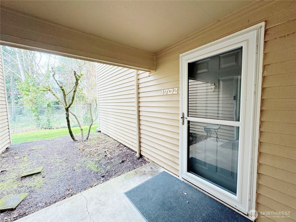 Photo of 1200 S 237th Lane #1702, Des Moines, WA 98198 (MLS # 2419562)