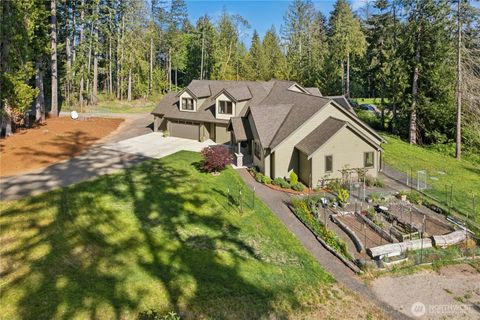 Photo of 2415 44th Avenue NW, Olympia, WA 98502 (MLS # 2519776)