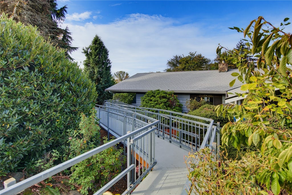 Photo of 755 Alvord Avenue N, Kent, WA 98031 (MLS # 2595056)