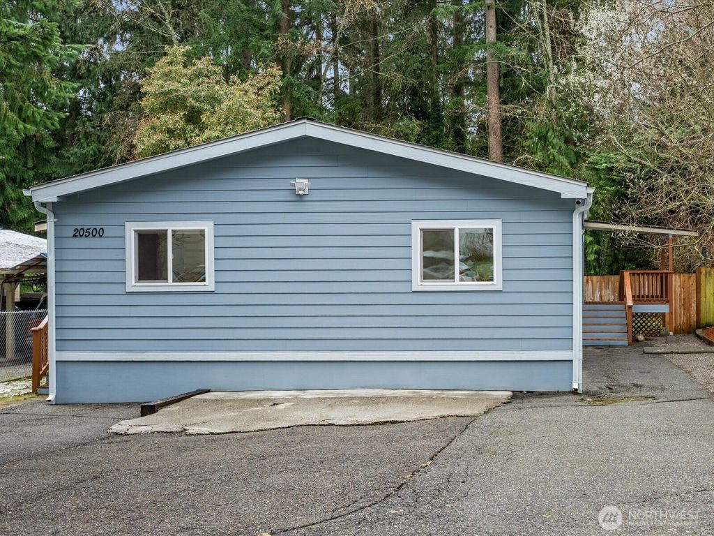 Photo of 20500 SE 32nd Drive, Bothell, WA 98012 (MLS # 2482487)