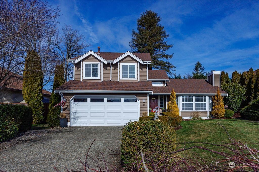 Photo of 16116 SE 180th Place, Renton, WA 98058 (MLS # 2044230)