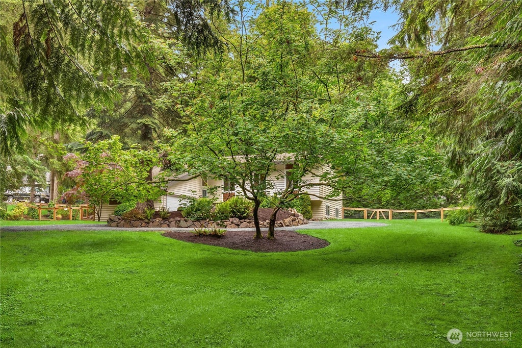 Photo of 19122 181st Avenue NE, Woodinville, WA 98077 (MLS # 2584134)