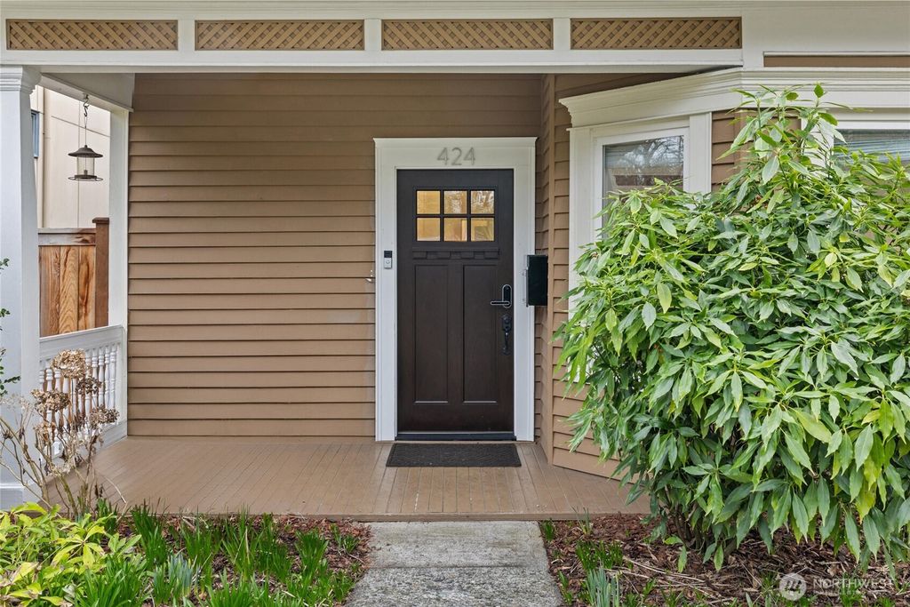 Photo of 424 27th Avenue E, Seattle, WA 98112 (MLS # 2478042)