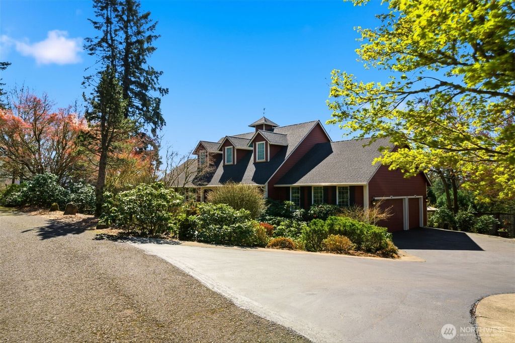 Photo of 2910 SE 282nd Court, Camas, WA 98607 (MLS # 2493749)