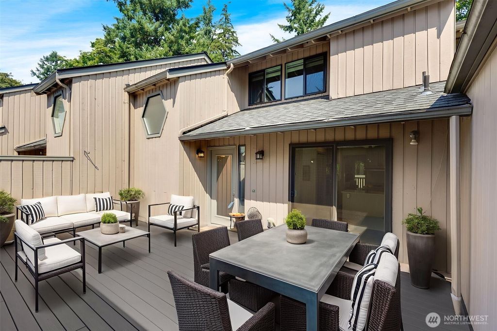 Photo of 2944 Kennewick Place NE, Renton, WA 98056 (MLS # 2426775)