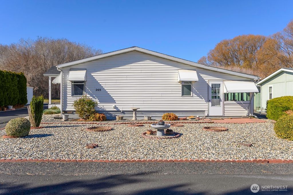 Photo of 2361 Basin Street NW #203, Ephrata, WA 98823 (MLS # 2485614)