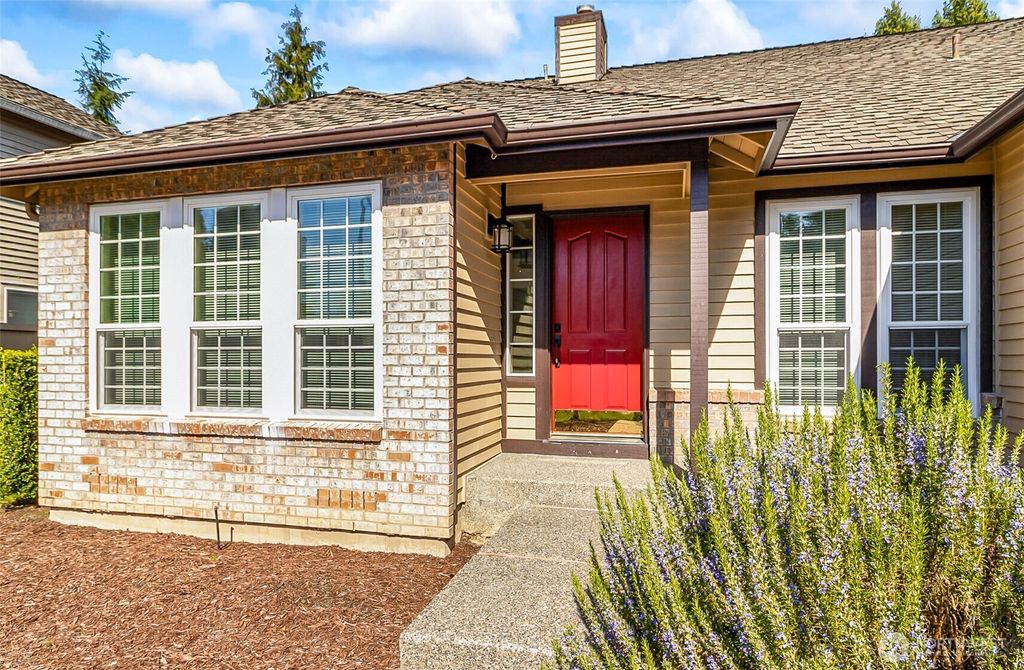 Photo of 5715 149th Street SE, Everett, WA 98208 (MLS # 2499457)