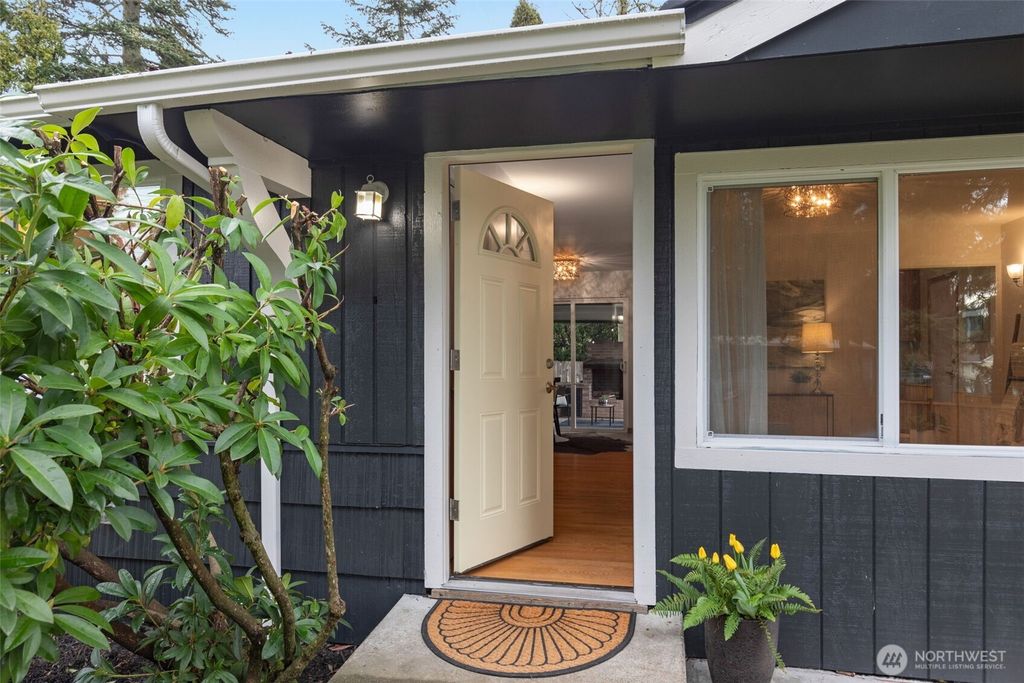 Photo of 20068 21st Avenue NE, Shoreline, WA 98155 (MLS # 2493344)