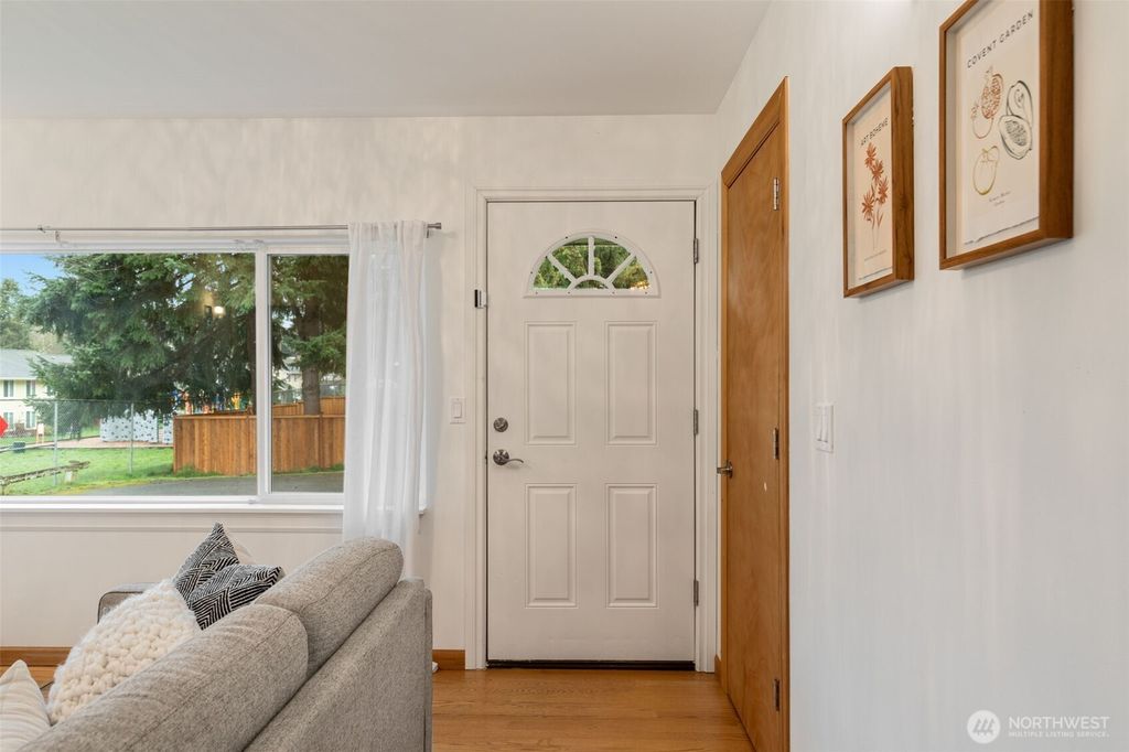 Photo of 20068 21st Avenue NE, Shoreline, WA 98155 (MLS # 2493344)