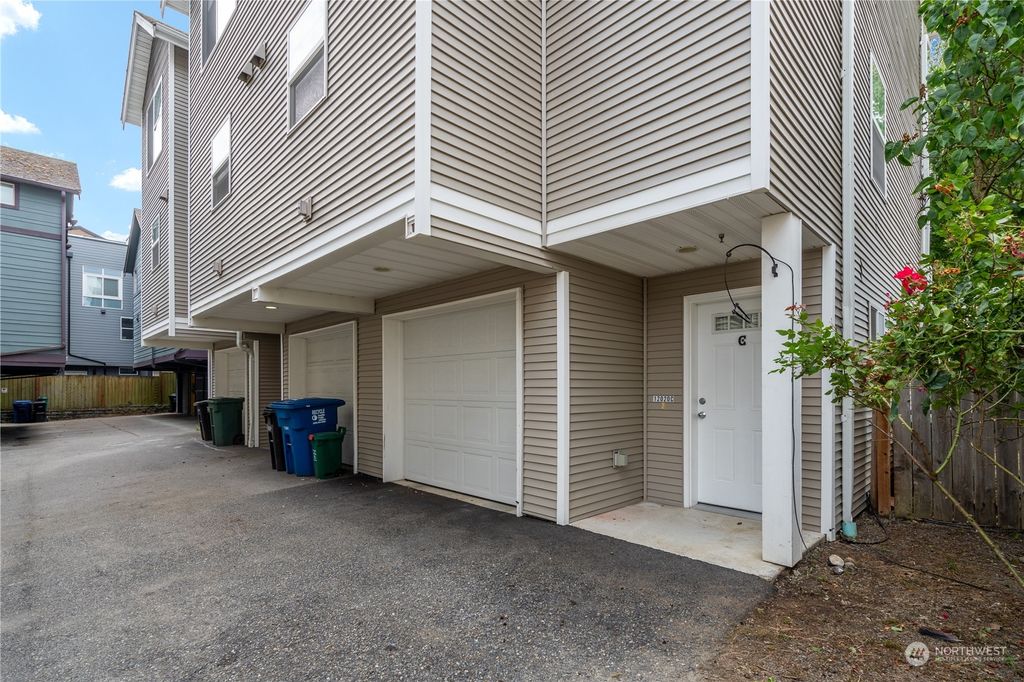 Photo of 12020 31st Avenue NE #C, Seattle, WA 98125 (MLS # 2330395)