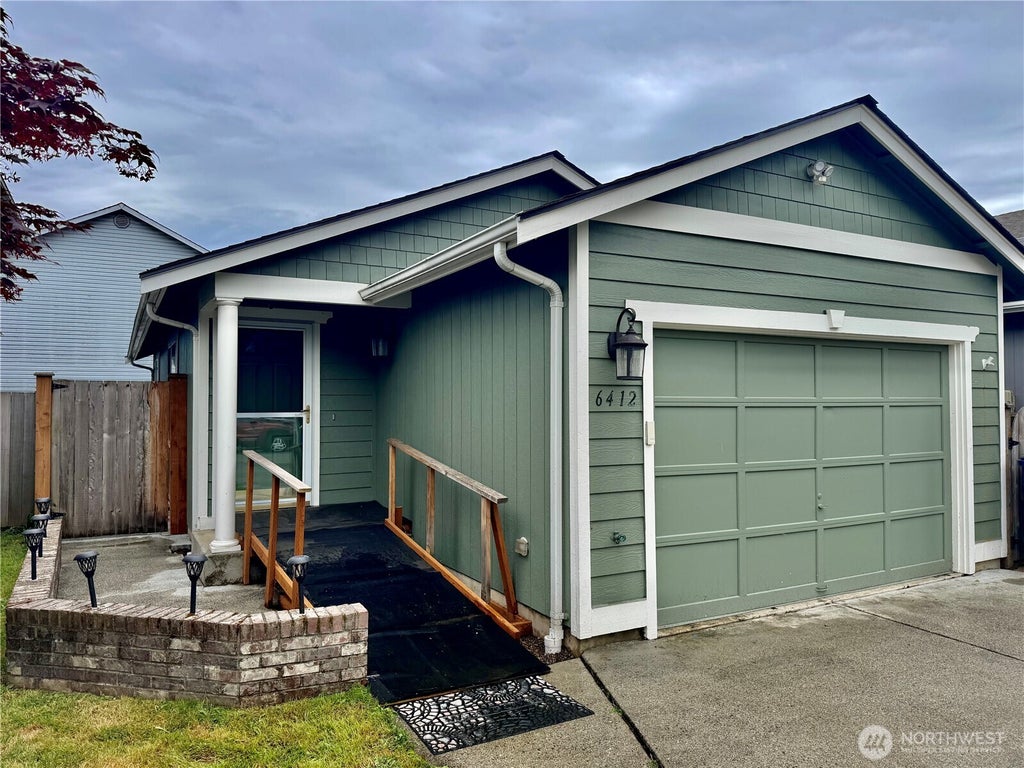 Photo of 6412 79th Place NE, Marysville, WA 98270 (MLS # 2584977)