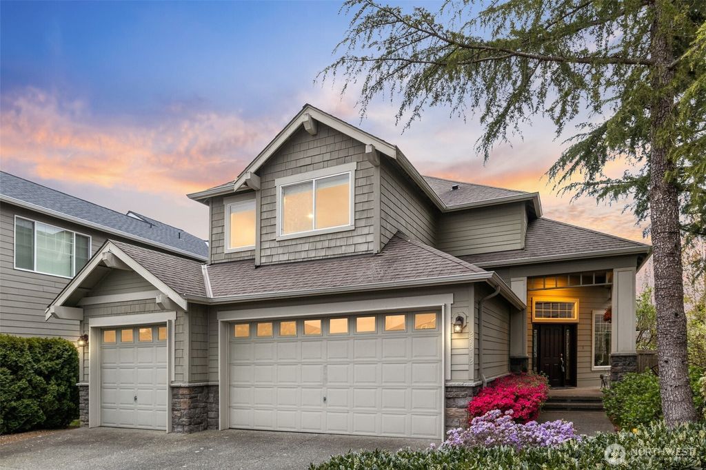 Photo of 27312 SE 10th Court, Sammamish, WA 98075 (MLS # 2350177)