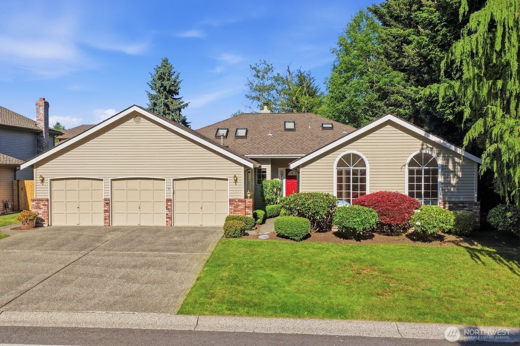 Photo of 12528 42nd Drive SE, Everett, WA 98208 (MLS # 2533178)