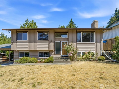 Photo of 12714 SE 190th Place, Renton, WA 98058 (MLS # 2555131)