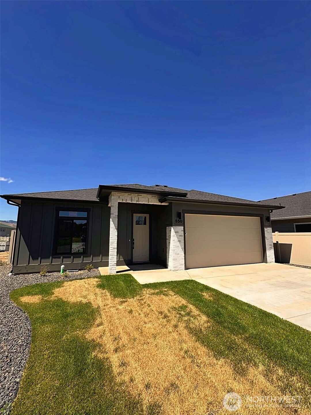 550 S Oasis Loop