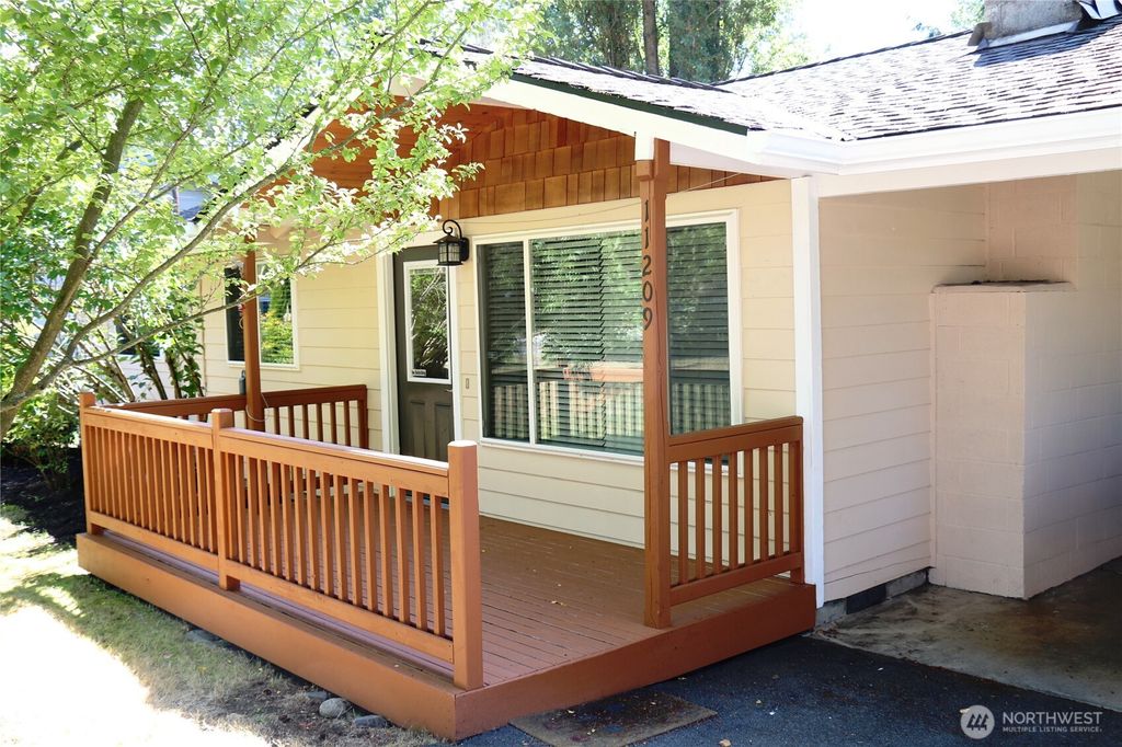 Photo of 11209 NE 112th Street, Kirkland, WA 98033 (MLS # 2549215)