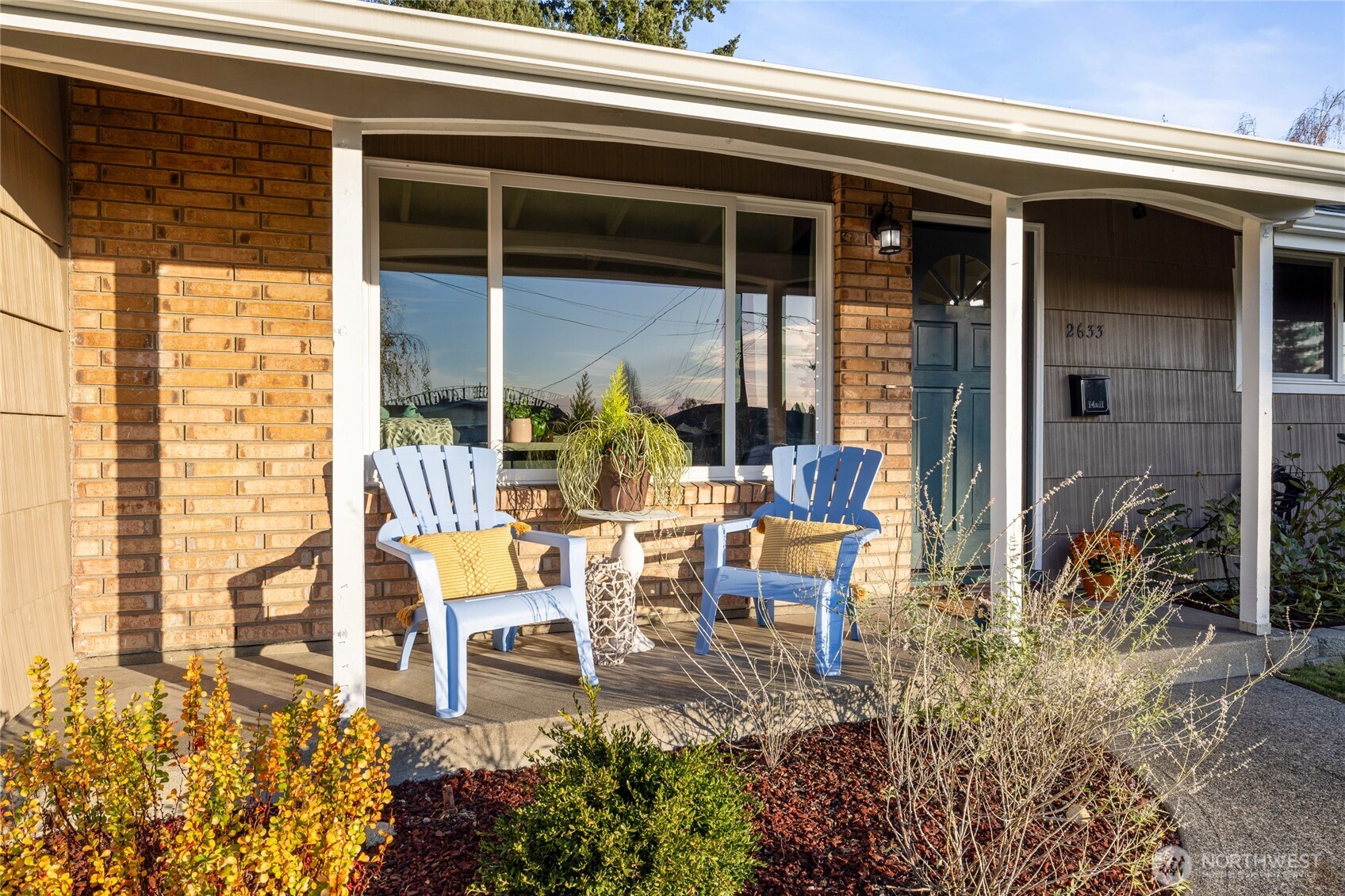 2633 N Bristol Street